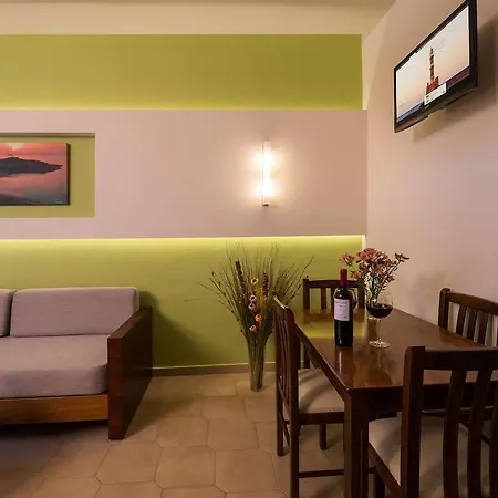 Oscar & Village Hotel 4*