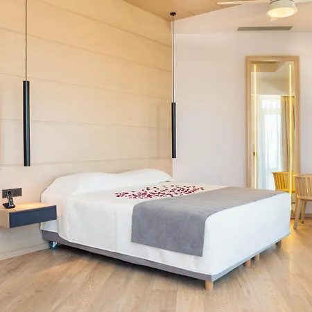 Hotel Oscar & Village Agia Marina