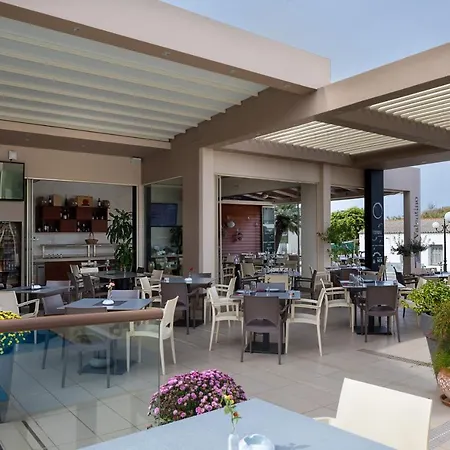 Oscar & Village Agia Marina